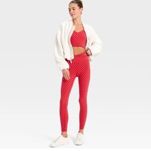 Soft Ultra High Rise Hearts Ruffle Crossover 7/8 Leggings All In Motion NWT szL